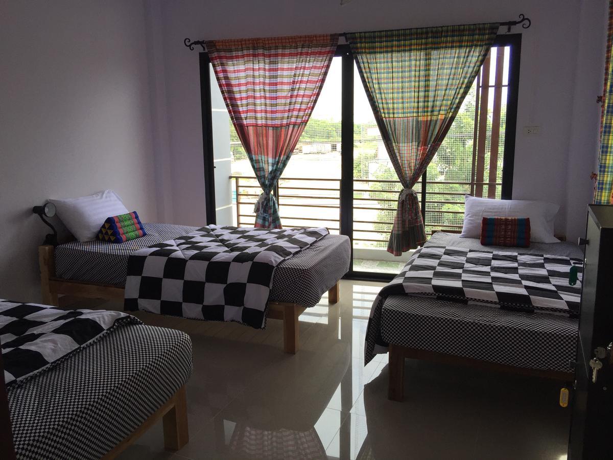 Sukhothai Cozy Hostel And Dorm Bagian luar foto