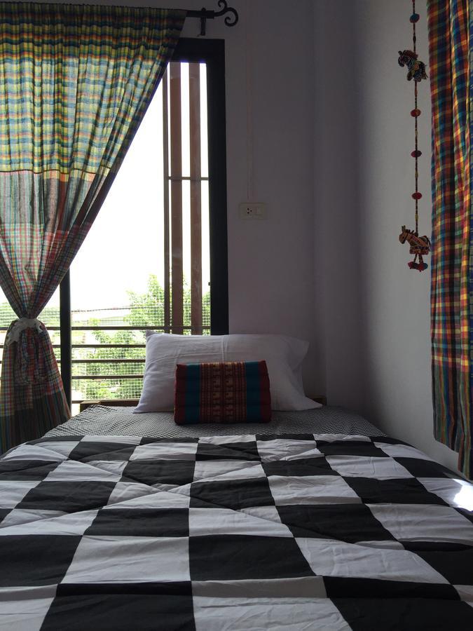 Sukhothai Cozy Hostel And Dorm Bagian luar foto