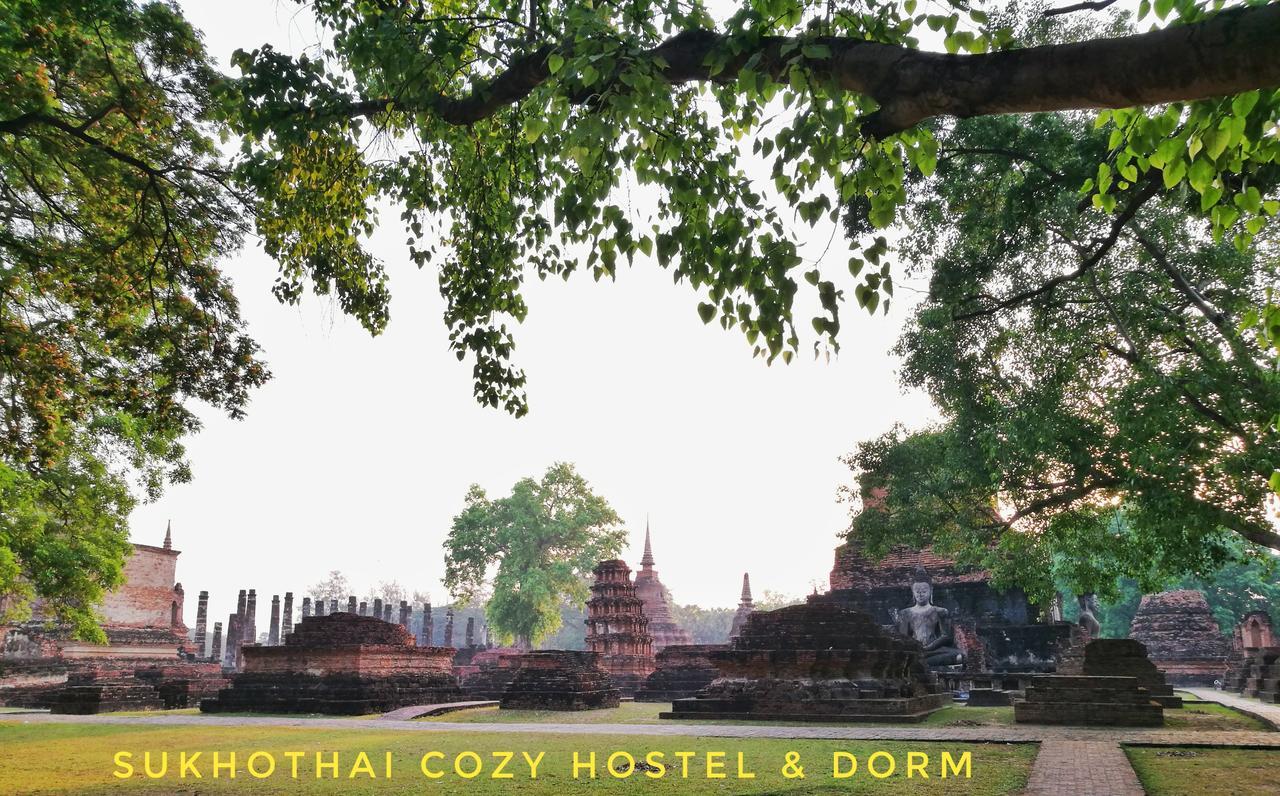 Sukhothai Cozy Hostel And Dorm Bagian luar foto