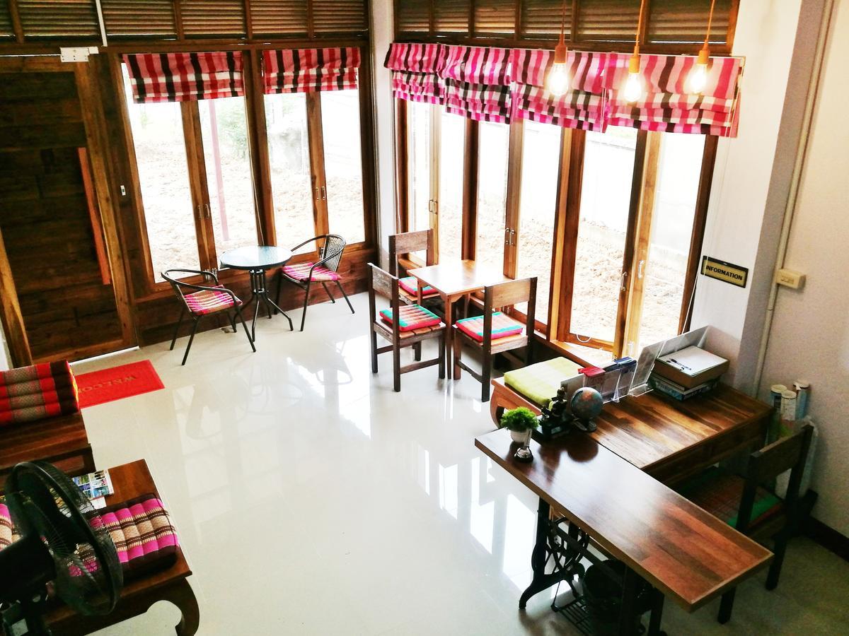 Sukhothai Cozy Hostel And Dorm Bagian luar foto