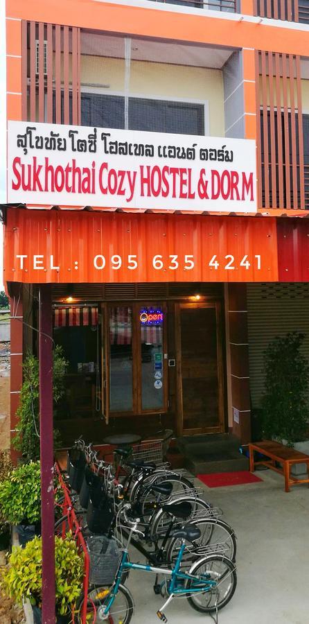 Sukhothai Cozy Hostel And Dorm Bagian luar foto